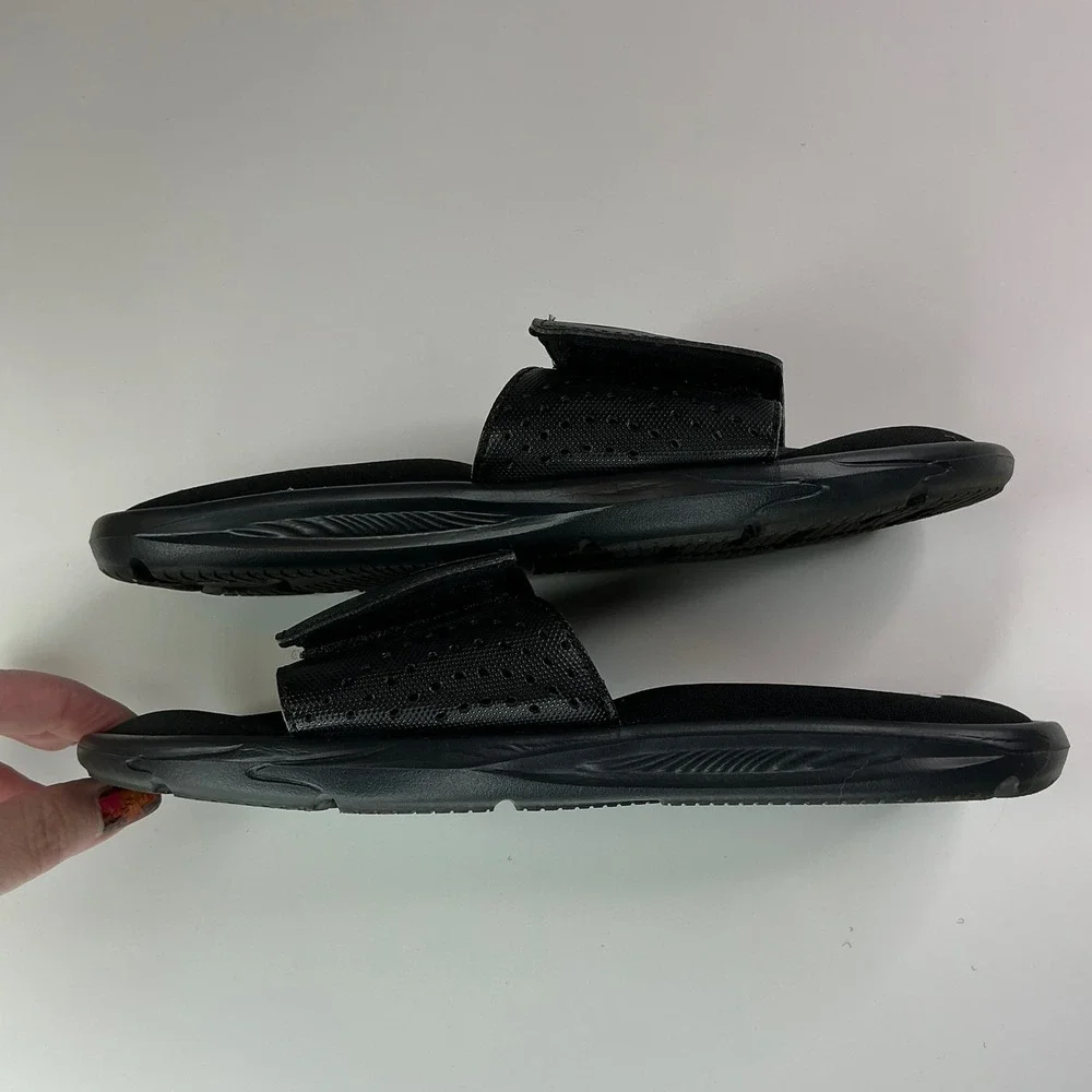 Under Armour Black Ignite VI Slide Sandals Kids Size 6Y 4D Foam 3022728-001